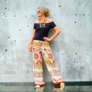 Zara Multicolored Printed Pants